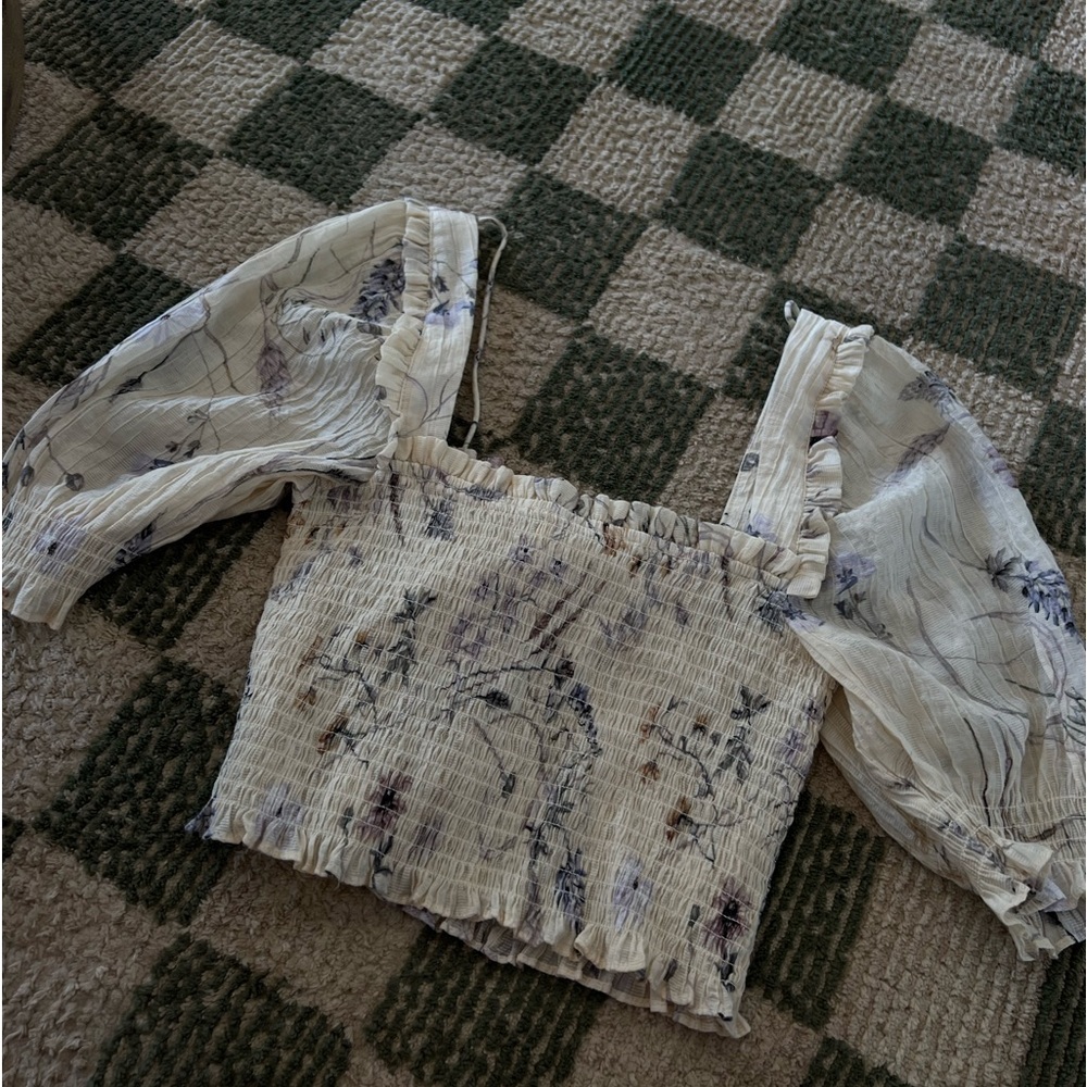 H&M peasant top - Picture 3 of 9